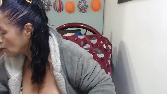 sexytitshot126 online show from June 2026 05:18:02 PM