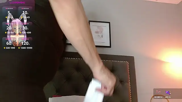 Snapshot of CharlotteLemke chatting on March 2025 01:03:02 PM CharlotteLemke online show from March 2025 01:03:02 PM