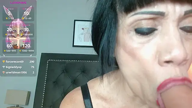 Snapshot of CharlotteLemke chatting on March 2025 04:07:02 PM CharlotteLemke online show from March 2025 04:07:02 PM