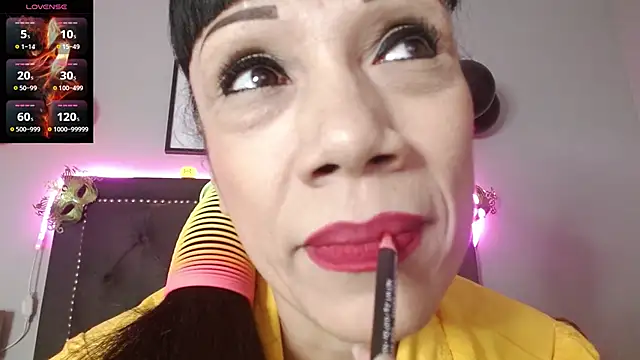 Snapshot of CharlotteLemke chatting on October 2025 01:12:02 PM CharlotteLemke online show from October 2025 01:12:02 PM