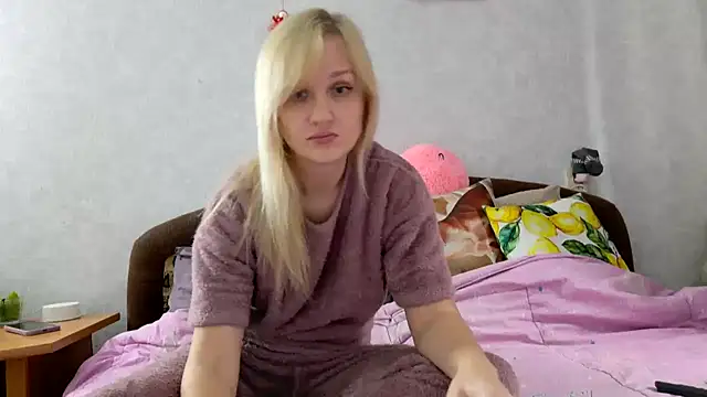 Snapshot of ModelEva chatting on October 2025 08:34:01 AM ModelEva online show from October 2025 08:34:01 AM