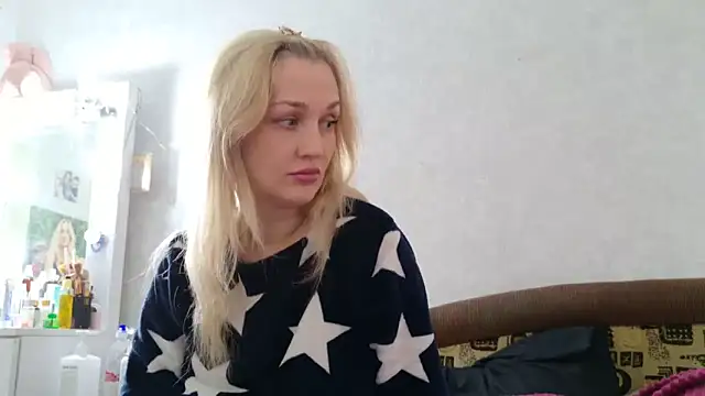 Snapshot of ModelEva chatting on October 2025 08:48:01 AM ModelEva online show from October 2025 08:48:01 AM