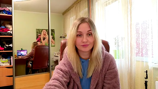 Snapshot of ModelEva chatting on April 2026 01:39:02 PM ModelEva online show from April 2026 01:39:02 PM