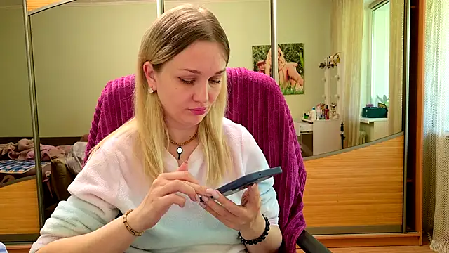 Snapshot of ModelEva chatting on May 2026 08:44:01 AM ModelEva online show from May 2026 08:44:01 AM