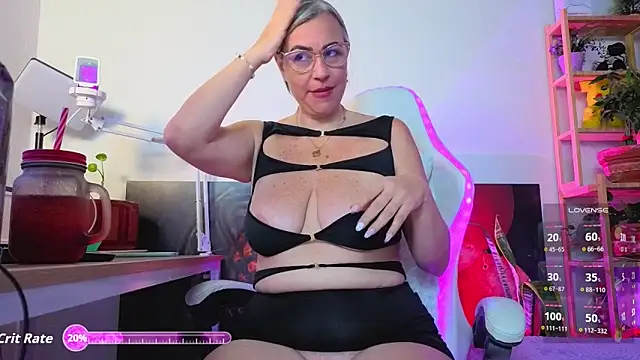 Snapshot of Katy_Randy chatting on September 2025 11:20:01 PM Katy Randy online show from September 2025 11:20:01 PM