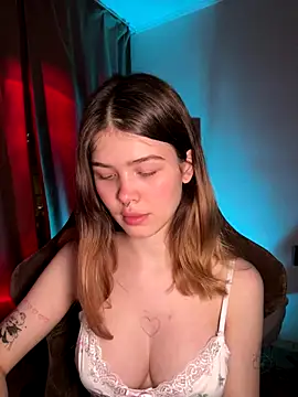 Snapshot of AmberIIey chatting on November 2025 03:30:02 PM AmberIIey online show from November 2025 03:30:02 PM