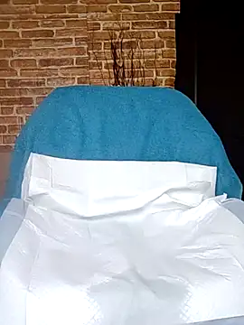 Snapshot of _Horny_milf_ chatting on March 2025 05:32:02 AM Horny milf online show from March 2025 05:32:02 AM