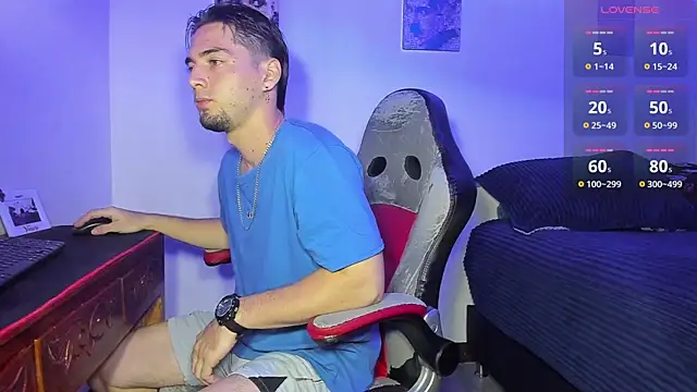 Alex smith00 online show from October 2025 11:05:01 PM