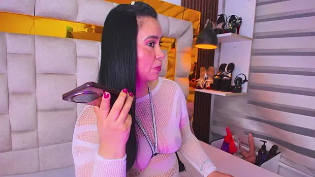 bigass monic online show from December 2025 03:25:02 AM