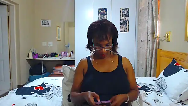 Snapshot of Hotgrannyx chatting on February 2025 11:28:02 AM Hotgrannyx online show from February 2025 11:28:02 AM