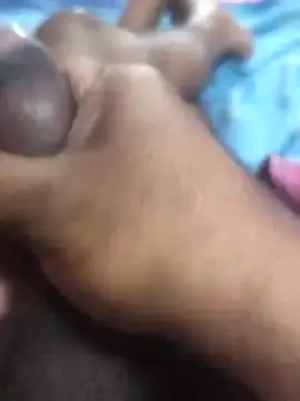 Snapshot of omar23121 chatting on January 2025 12:53:02 PM omar23121 online show from January 2025 12:53:02 PM