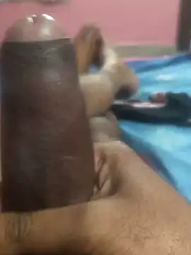 Snapshot of omar23121 chatting on January 2025 07:03:01 PM omar23121 online show from January 2025 07:03:01 PM