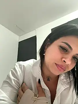 arianna smith  online show from December 2025 10:06:02 PM