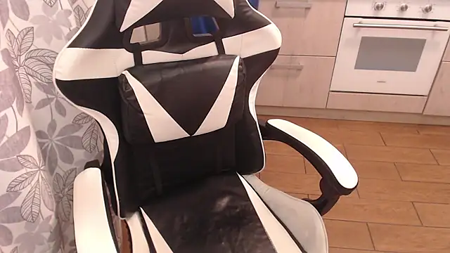 Mandarin4ks online show from April 2026 01:09:02 PM