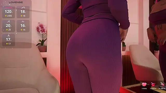 MaddyWattson online show from November 2025 11:23:02 AM