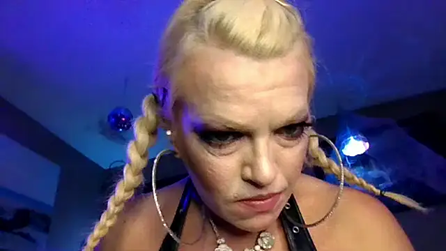 marilyn420 online show from December 2025 08:30:02 AM