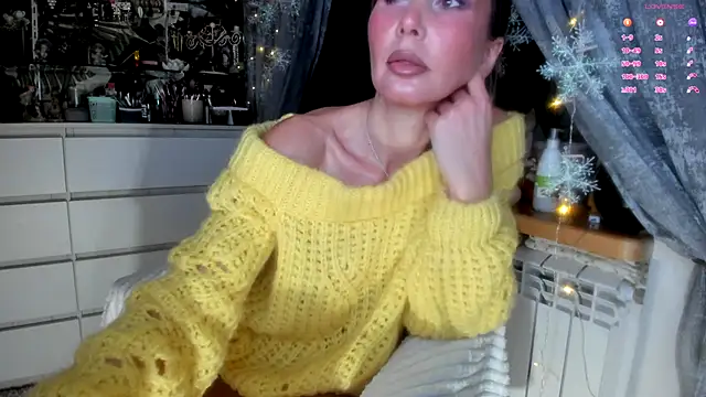 Snapshot of Aurora108 chatting on December 2025 11:02:01 PM Aurora108 online show from December 2025 11:02:01 PM