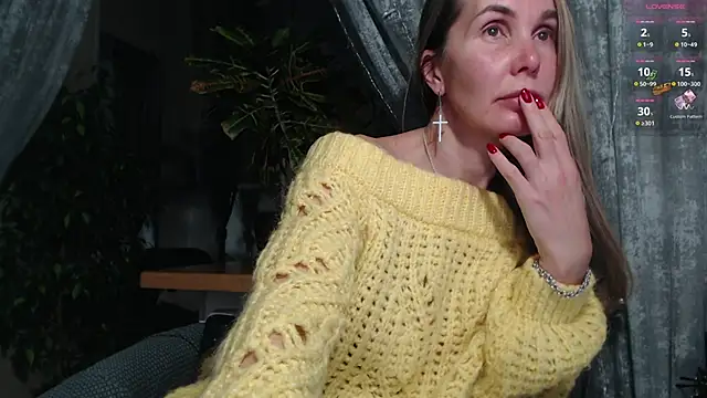 Snapshot of Aurora108 chatting on January 2026 01:43:01 AM Aurora108 online show from January 2026 01:43:01 AM