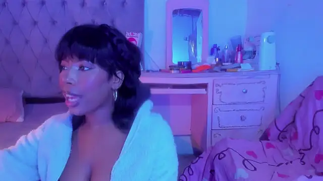 Snapshot of AfroGoddess chatting on September 2025 12:37:01 PM AfroGoddess online show from September 2025 12:37:01 PM