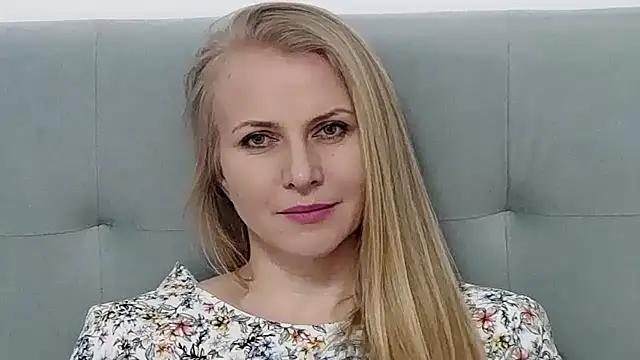 Snapshot of K__Adrienne chatting on March 2025 12:11:02 PM K Adrienne online show from March 2025 12:11:02 PM