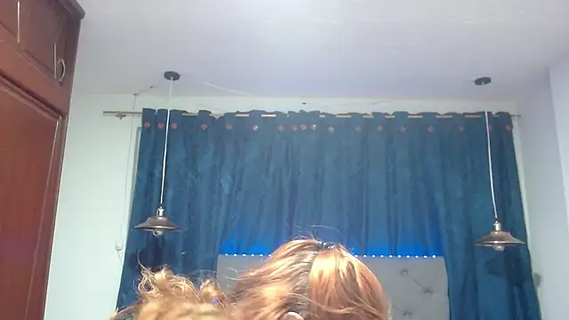 sarah lovesu online show from October 2025 08:27:02 PM