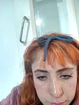 sarah lovesu online show from October 2025 07:22:02 PM