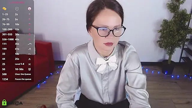 VickyGolden online show from June 2026 05:28:01 AM