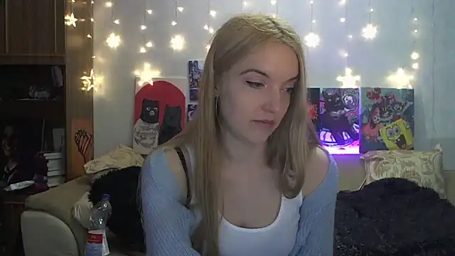 SecretSophia online show from March 2025 04:20:01 PM