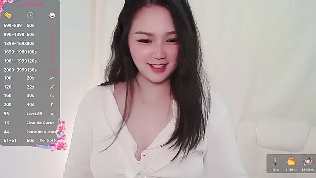 Snapshot of small_Eva chatting on December 2024 02:05:02 PM small Eva online show from December 2024 02:05:02 PM