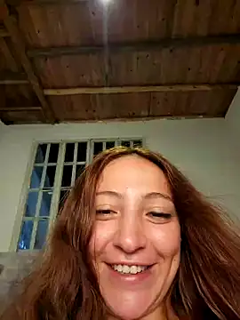 Snapshot of VickyHoult chatting on December 2024 01:34:01 AM VickyHoult online show from December 2024 01:34:01 AM