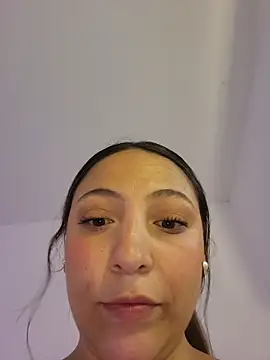 VickyHoult online show from October 2025 08:42:02 PM