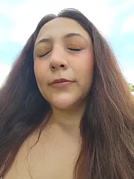 VickyHoult online show from April 2026 08:48:01 PM