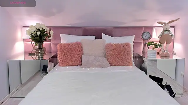 MiaMuse online show from April 2026 02:27:02 AM