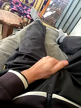 Snapshot of stevesaa chatting on November 2025 11:27:02 AM stevesaa online show from November 2025 11:27:02 AM