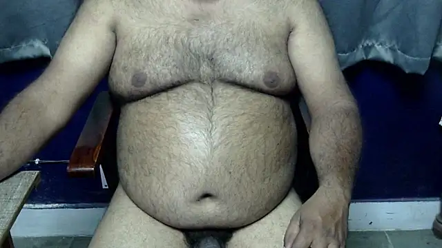 Snapshot of hairysubcub_70 chatting on March 2026 05:52:02 PM hairysubcub 70 online show from March 2026 05:52:02 PM