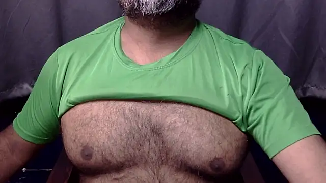 Snapshot of hairysubcub_70 chatting on March 2026 06:30:02 AM hairysubcub 70 online show from March 2026 06:30:02 AM