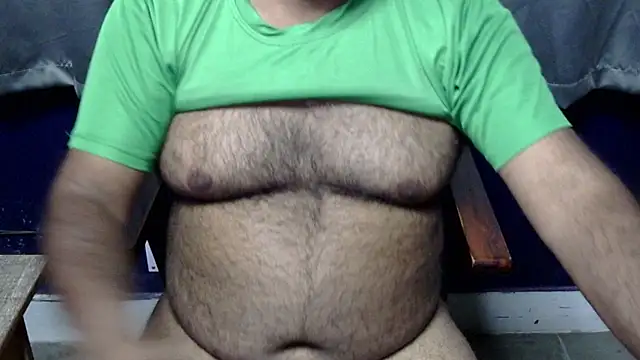 Snapshot of hairysubcub_70 chatting on March 2026 07:58:02 AM hairysubcub 70 online show from March 2026 07:58:02 AM
