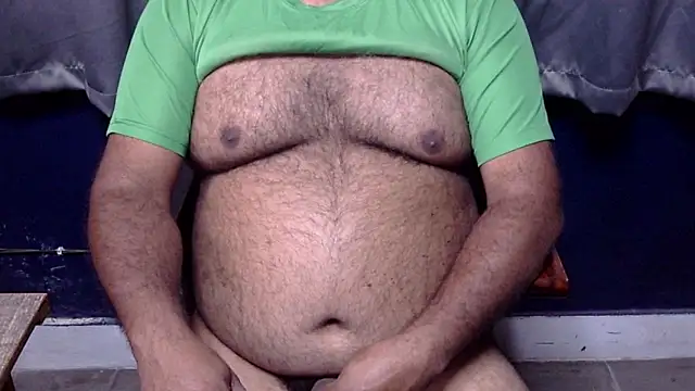 Snapshot of hairysubcub_70 chatting on March 2026 06:39:01 AM hairysubcub 70 online show from March 2026 06:39:01 AM