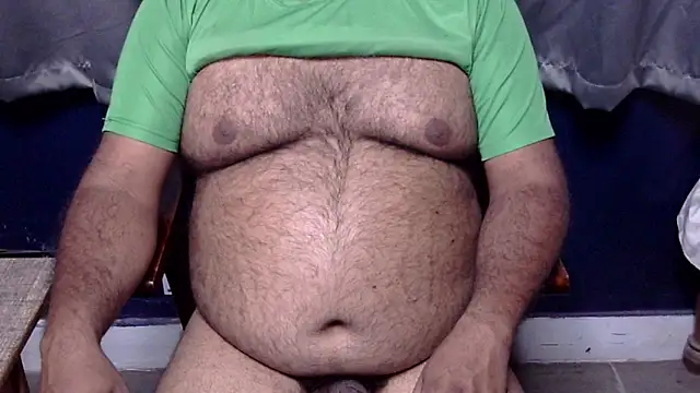 Snapshot of hairysubcub_70 chatting on March 2026 07:31:01 PM hairysubcub 70 online show from March 2026 07:31:01 PM