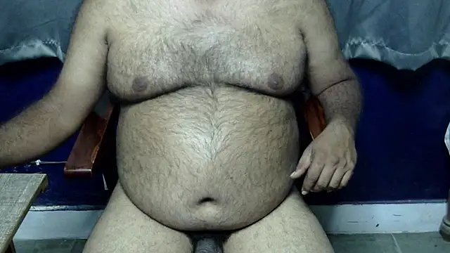 Snapshot of hairysubcub_70 chatting on March 2026 08:53:01 PM hairysubcub 70 online show from March 2026 08:53:01 PM