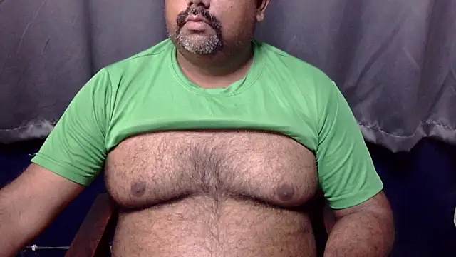 Snapshot of hairysubcub_70 chatting on April 2026 06:33:01 AM hairysubcub 70 online show from April 2026 06:33:01 AM