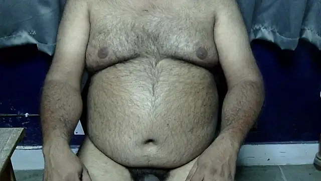 Snapshot of hairysubcub_70 chatting on April 2026 07:04:02 PM hairysubcub 70 online show from April 2026 07:04:02 PM