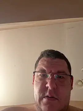 Snapshot of Tomi2244 chatting on February 2026 07:48:01 AM Tomi2244 online show from February 2026 07:48:01 AM