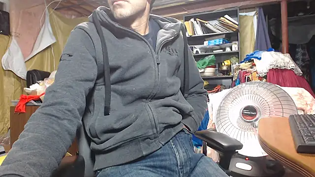 Snapshot of Gsmile1 chatting on December 2024 10:15:02 PM Gsmile1 online show from December 2024 10:15:02 PM