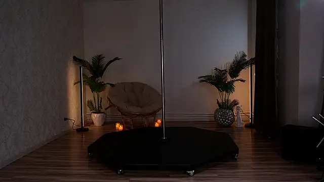 Snapshot of KittyCaitlin chatting on March 2026 09:07:01 PM KittyCaitlin online show from March 2026 09:07:01 PM