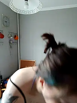 Snapshot of LazyTanukii chatting on October 2025 06:28:01 AM LazyTanukii online show from October 2025 06:28:01 AM