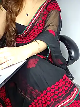 Snapshot of aliyaah_singh chatting on January 2025 07:03:01 PM aliyaah singh online show from January 2025 07:03:01 PM