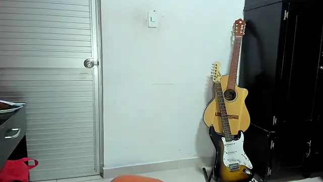 Snapshot of VincentSavage chatting on May 2026 01:57:16 AM VincentSavage online show from May 2026 01:57:16 AM