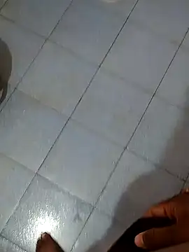 dinesh682 online show from December 2024 10:41:01 PM