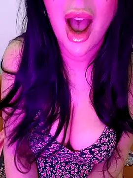 Snapshot of Queen_sousou chatting on June 2026 02:41:02 PM Queen sousou online show from June 2026 02:41:02 PM